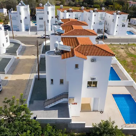 Villa Contemporary 3 Bedroom Villa With A Private Pool Outside Paphos Paphos